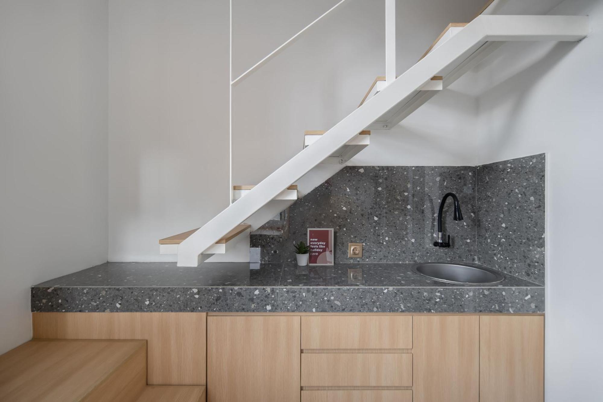 Cove Rhys Living Jakarta